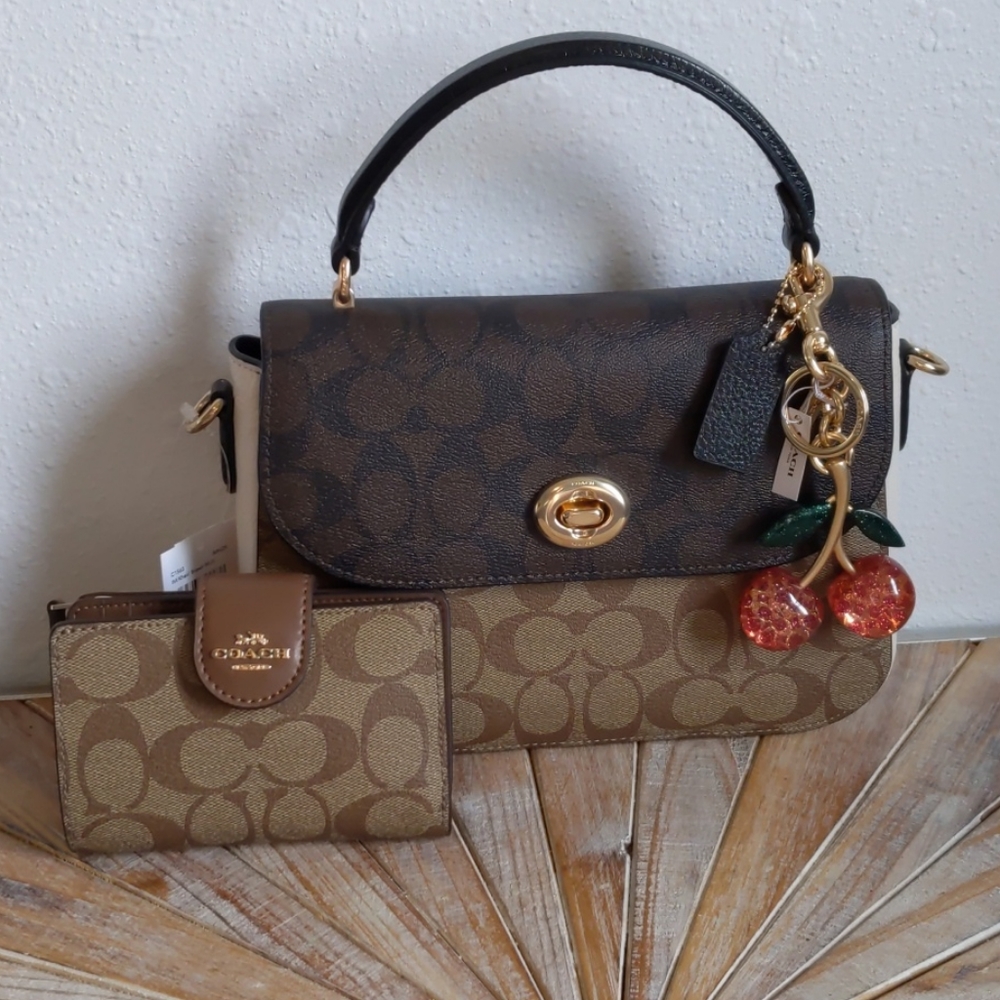 Authentic Coach Purse Wallet And Purse Charm Set
